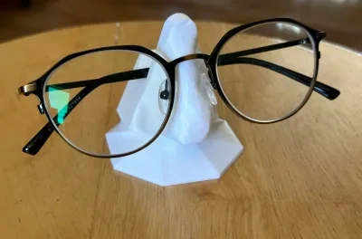 鼻形眼镜架