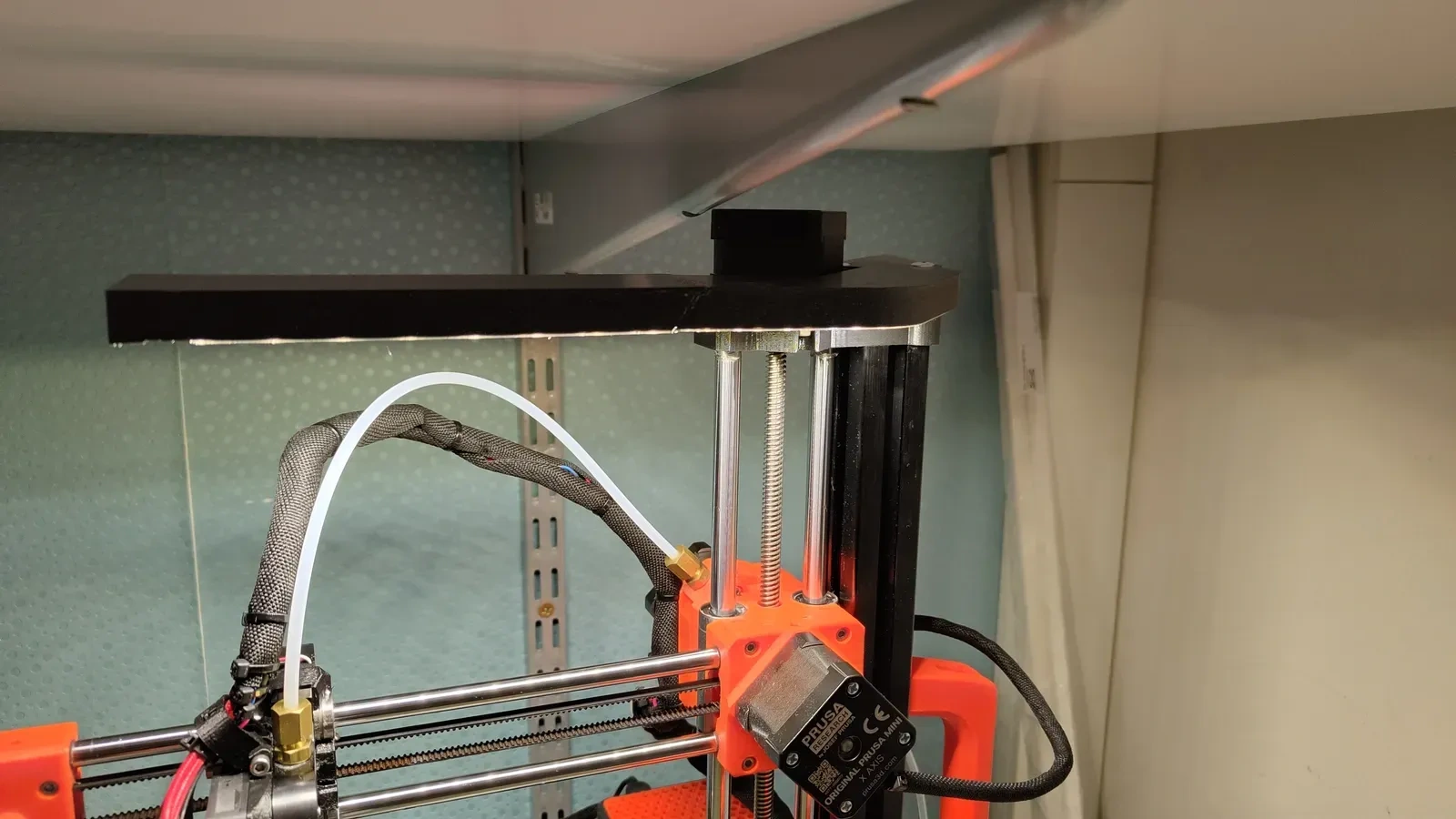 Prusa mini LED灯带支架 来自 space3D - MakerWorld