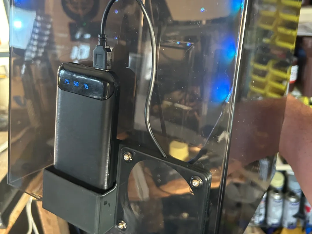 Elegoo Mars 5 Ultra适配器带LED灯和电池座 来自 mairyjulien MakerWorld