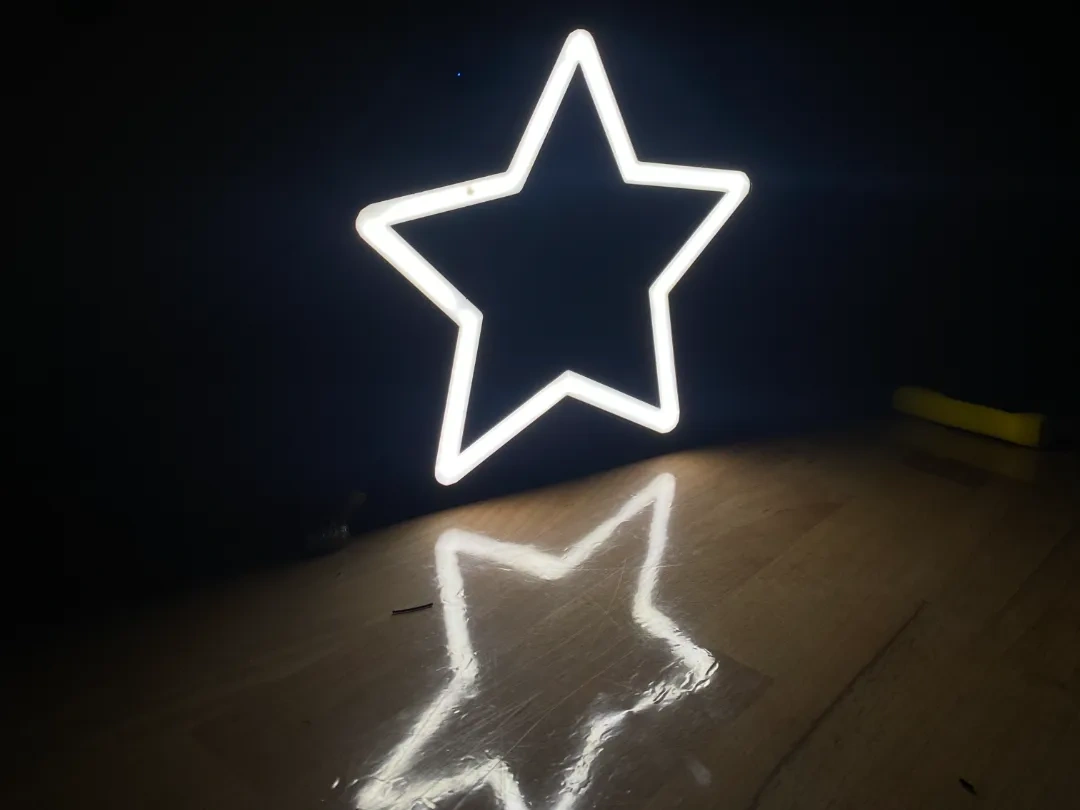 LED星形装饰附安装架 / LED Star with mount 来自 Webster - MakerWorld