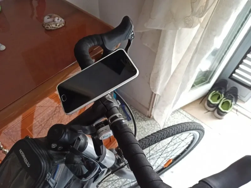 带快速锁的自行车手机支架v2