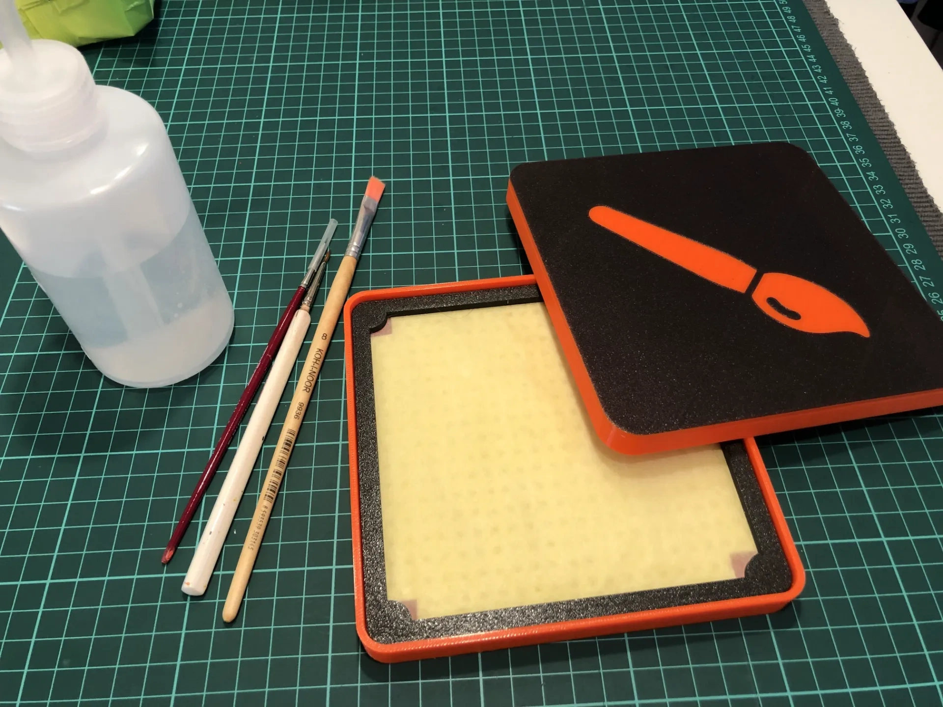 带磁性嵌入件的湿调色板 来自 user_715300355 - MakerWorld