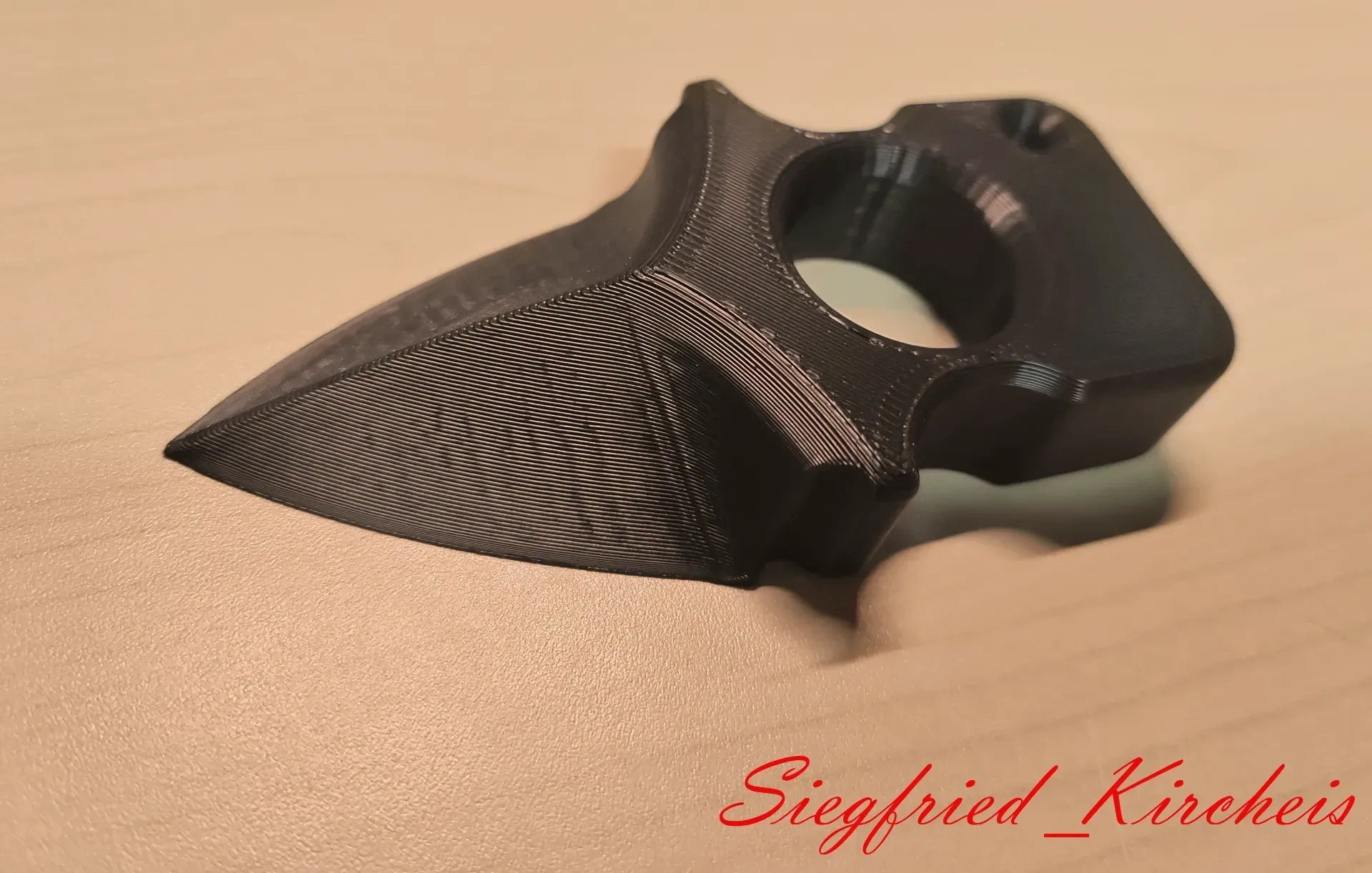 EDC指虎手刺 来自 Siegfried_Kircheis - MakerWorld
