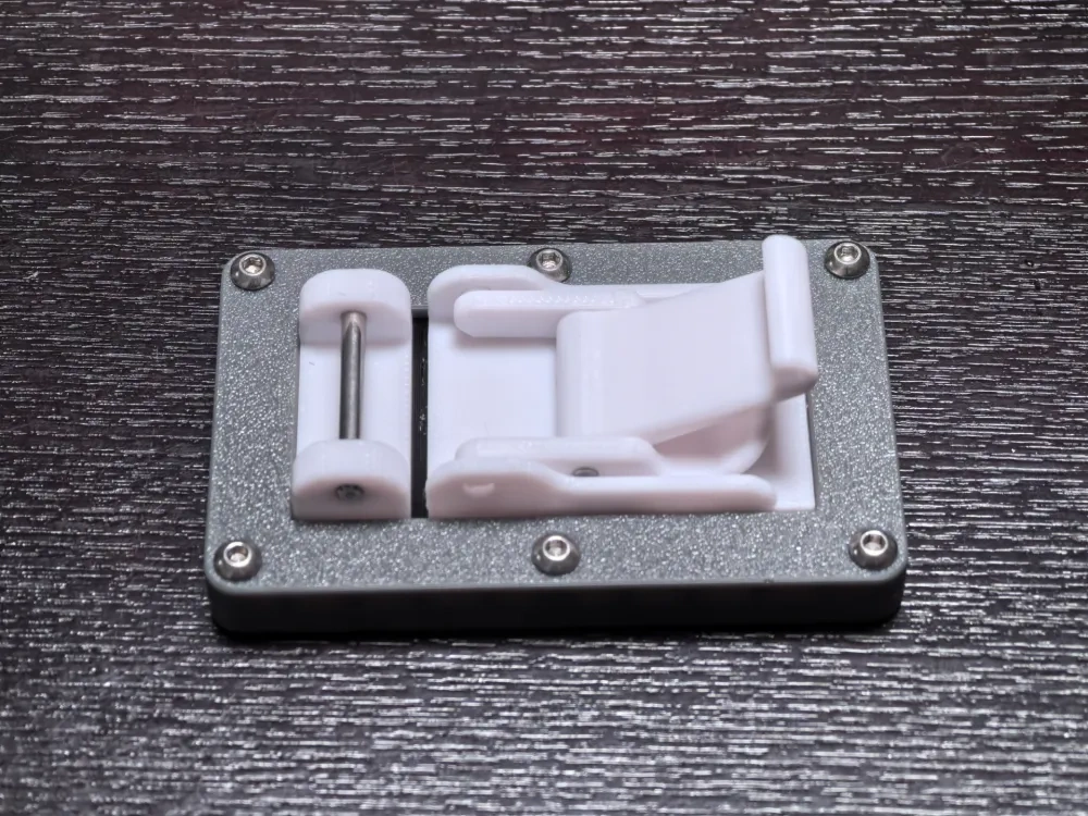 自锁式肘节搭扣 Toggle Latch - 免费 3D 打印模型 - MakerWorld
