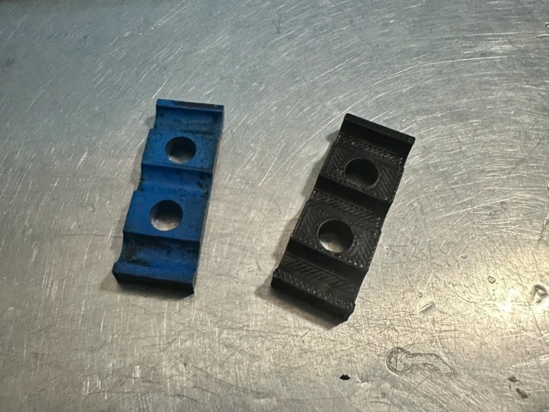 12v 5.9 康明斯燃油管夹具
