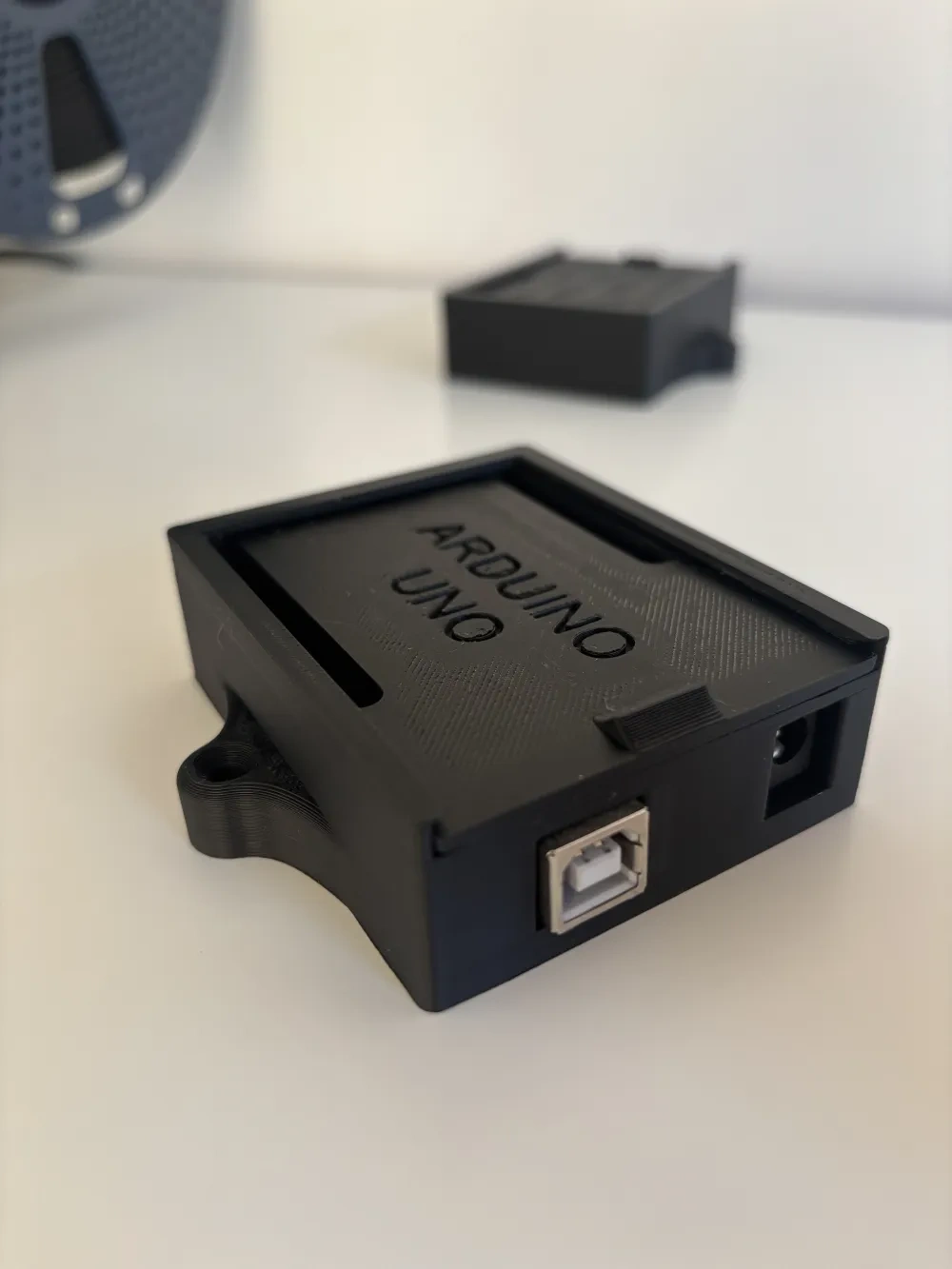 Arduino Uno 外壳 来自 SzamotMakerWorld:免费下载 3D 模型