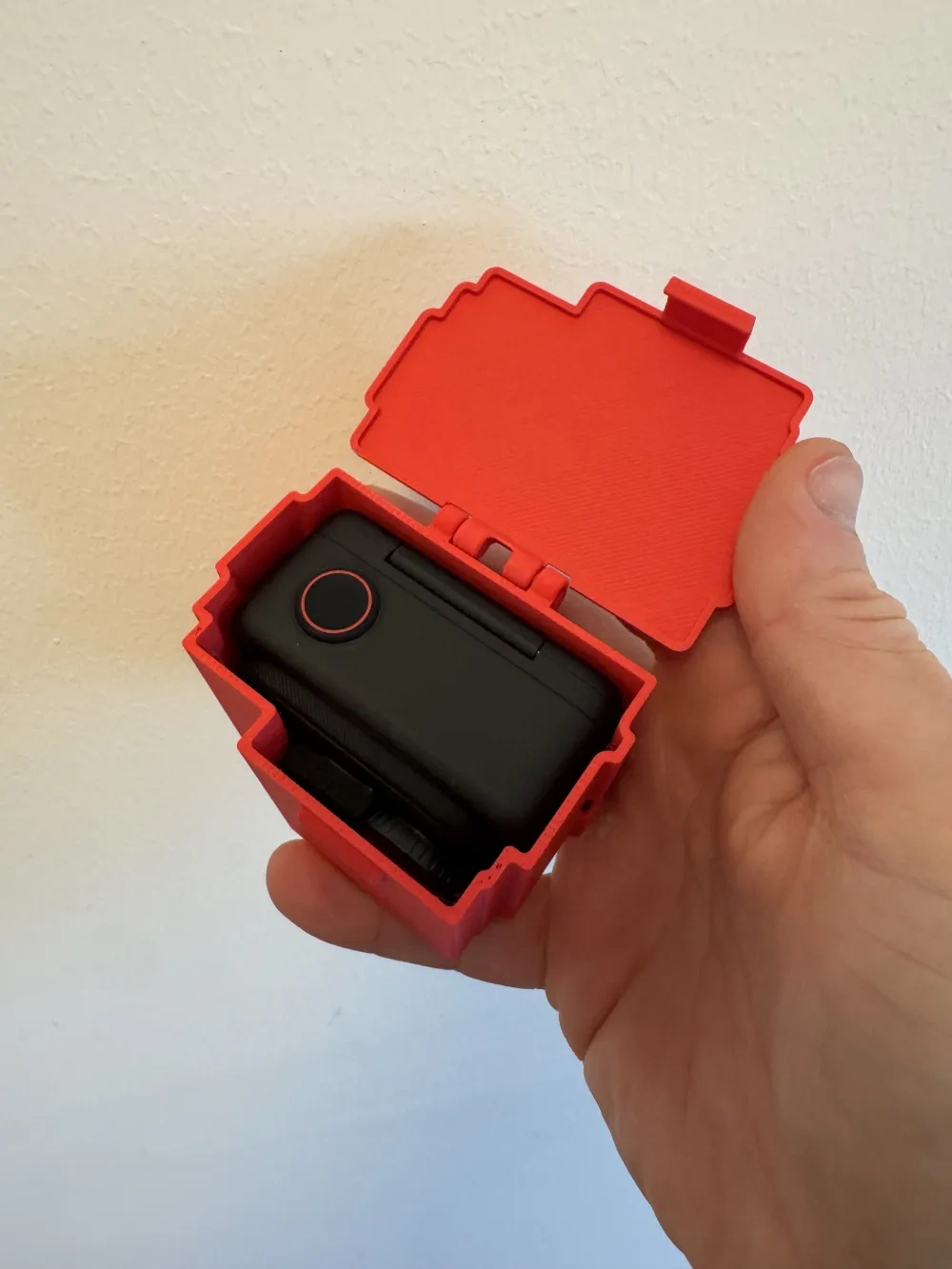 Insta360 GO 3S BOX - 支持麦克风保护套 来自 MB MakerWorld：免费下载 3D 模型
