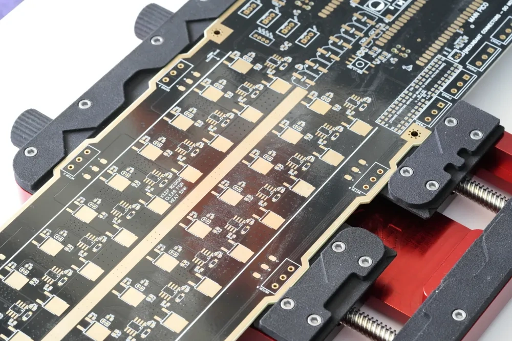 PCB夹持夹具 来自 Magmabow MakerWorld:免费下载 3D 模型