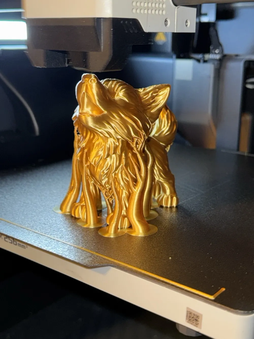 幼狼，站立 - 嚎叫 - 闭眼 - 免费 3D 打印模型 - MakerWorld