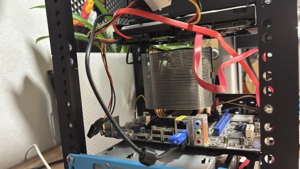 [Lab Rax] micro ATX (mATX) 10英寸机架托盘 - 免费 3D 打印模型 - MakerWorld