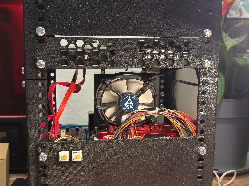 [Lab Rax] micro ATX (mATX) 10英寸机架托盘 - 免费 3D 打印模型 - MakerWorld