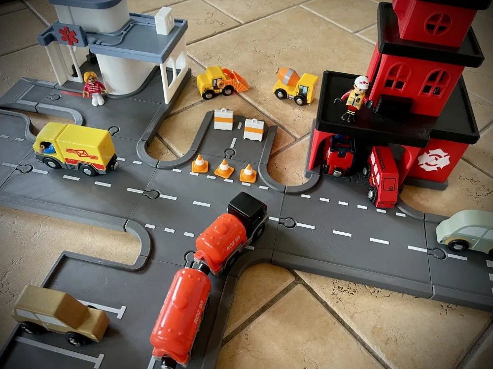 道路封闭套装 - 交通锥混凝土路障 来自 CreatorPaul MakerWorld：免费下载 3D 模型