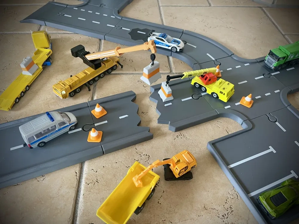 道路封闭套装 - 交通锥混凝土路障 来自 CreatorPaul MakerWorld：免费下载 3D 模型
