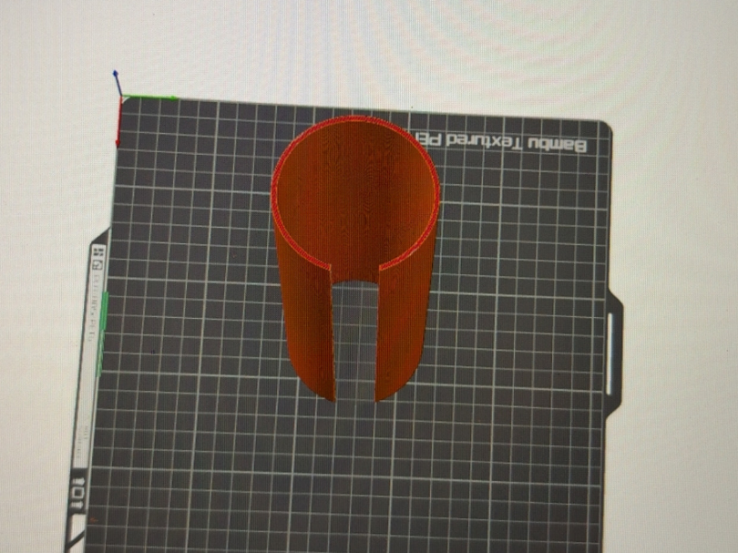 带切口的盖板 来自 Amko MakerWorld:免费下载 3D 模型