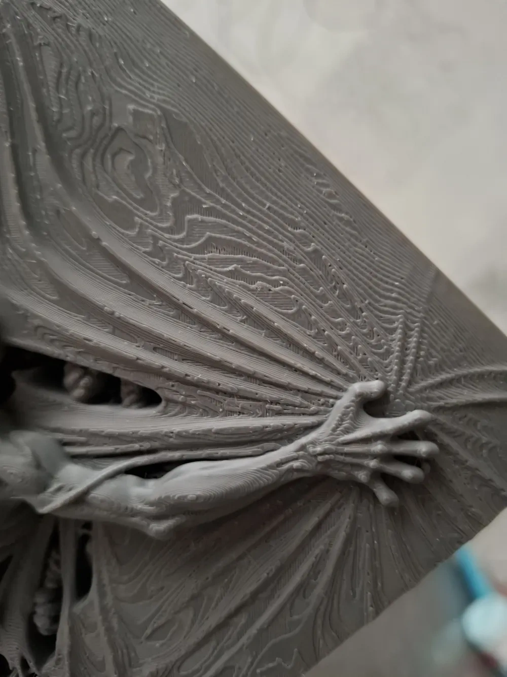 涌现 2 - 浮雕 来自 Martin Crow MakerWorld：免费下载 3D 模型