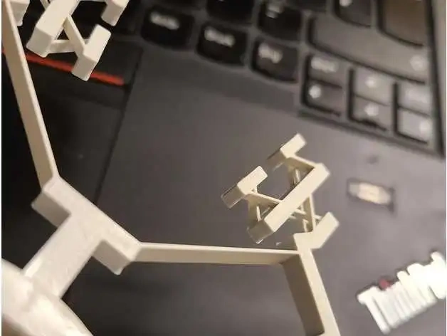 双稳态柔性机器人夹具(分形夹爪) 来自 Fabian Veile MakerWorld:免费下载 3D 模型