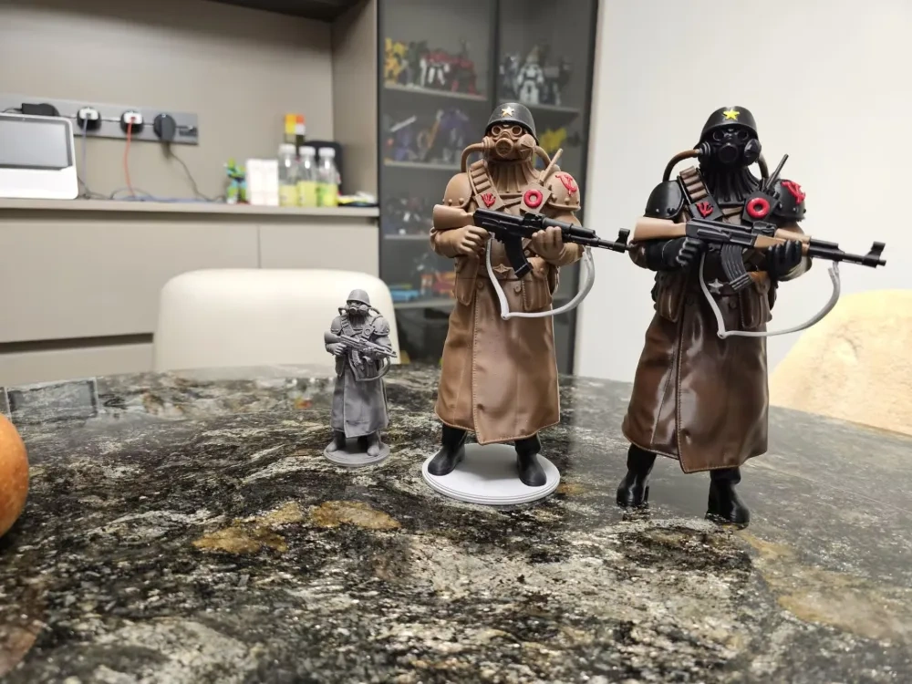 动员兵 红色警戒 涂色版 13cm高 - 免费 3D 打印模型 - MakerWorld