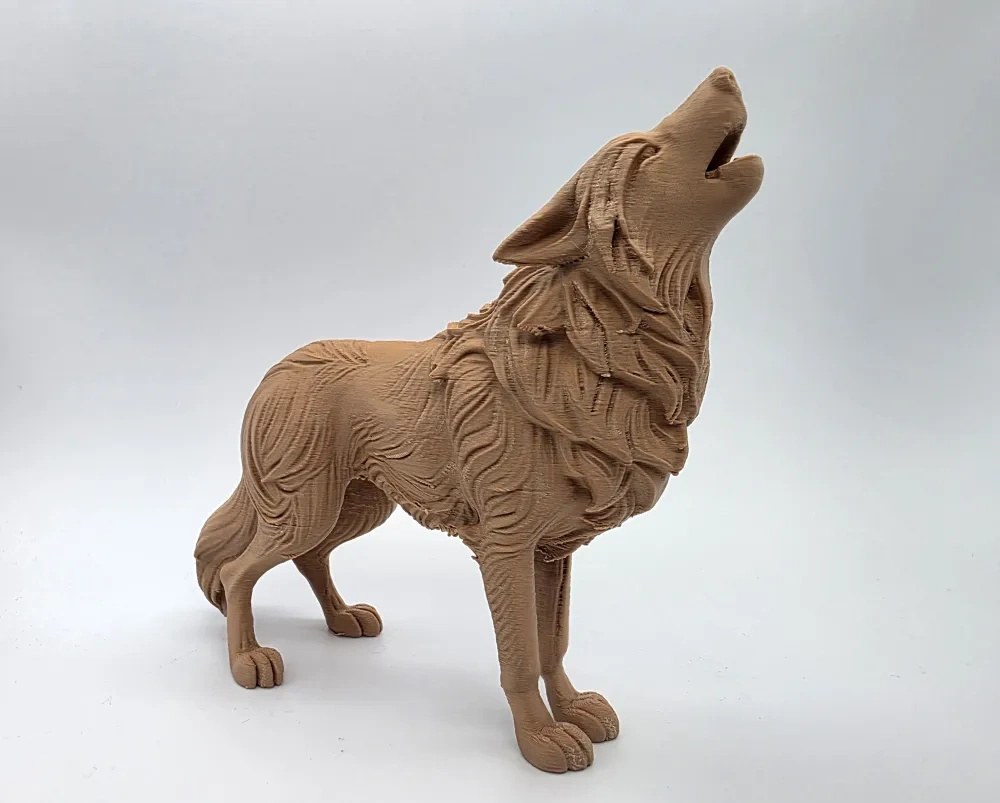 站立嚎叫的狼雕像 - 免费 3D 打印模型 - MakerWorld