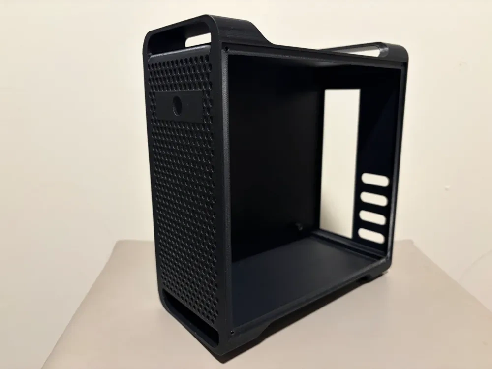 Mini Mac Pro ITX 机箱 - 免费 3D 打印模型 - MakerWorld