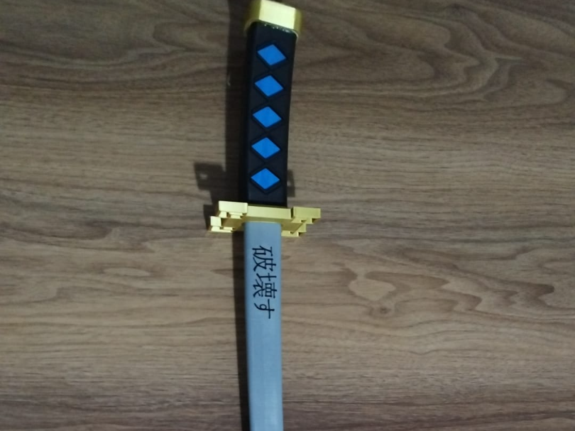 时透无一郎之刀。鬼灭之刃武士刀 - 免费 3D 打印模型 - MakerWorld