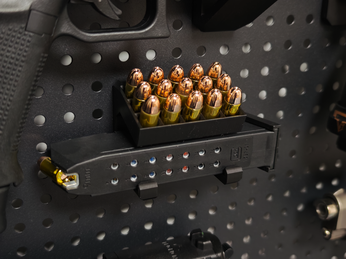 模立方格洛克G19x洞洞板子弹盒+弹夹架 - 免费 3D 打印模型 - MakerWorld